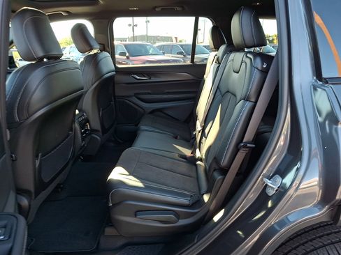 Certified 2025 Jeep Grand Cherokee L Altitude image 12