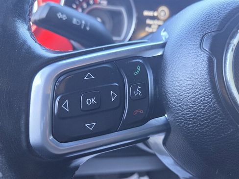 Used 2020 Jeep Gladiator Rubicon w/ Uconnect 4C Nav & Sound Group image 38