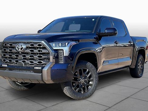 Used 2022 Toyota Tundra Platinum image 2