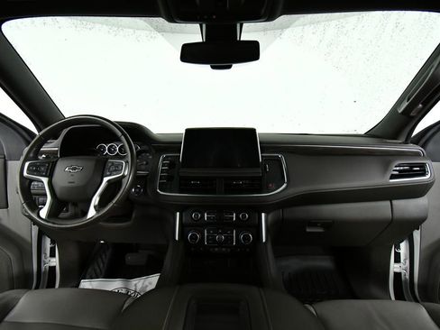 Used 2021 Chevrolet Tahoe Z71 w/ Z71 Signature Package image 18