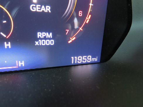 Used 2024 Chevrolet Colorado Z71 AWD/4WD image 27