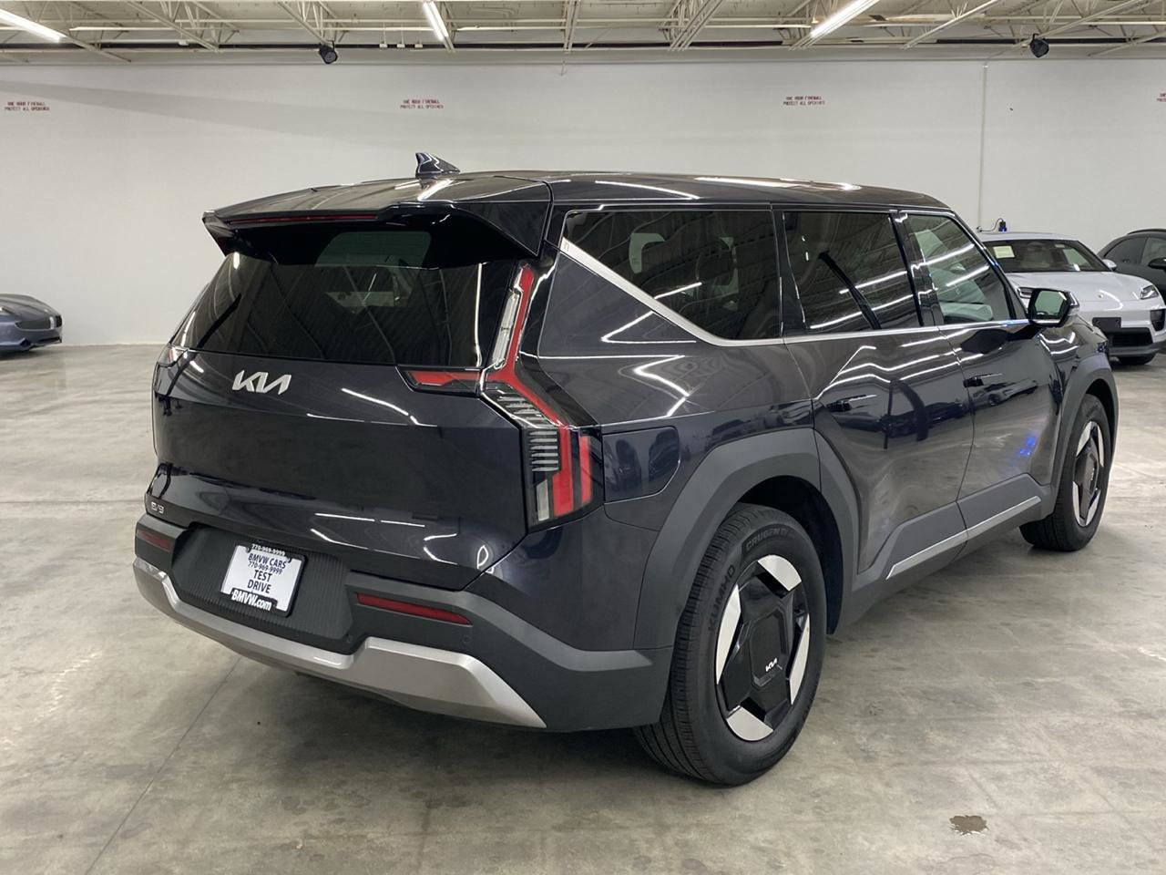 Used 2026 Kia EV9 Light RWD image 7