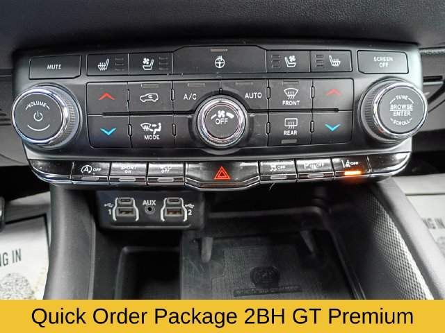 Used 2023 Dodge Durango GT AWD/4WD image 16