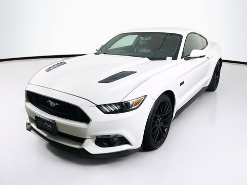 Used 2017 Ford Mustang GT Premium w/ GT Performance Package RWD image 3
