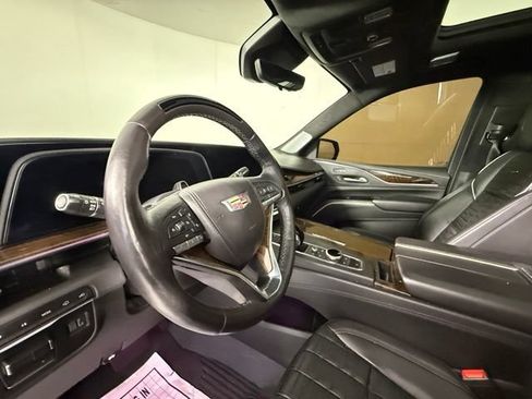 Used 2021 Cadillac Escalade Sport Platinum w/ Heavy-Duty Trailer Package AWD/4WD image 6