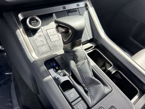 Certified 2025 Lexus GX 550 w/ Cold Area Package AWD/4WD image 20