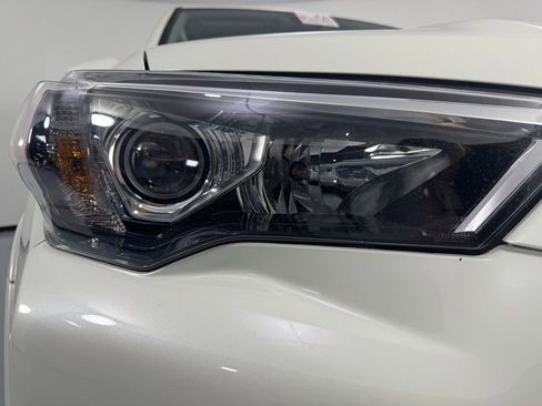 Used 2018 Toyota 4Runner Limited AWD/4WD image 8