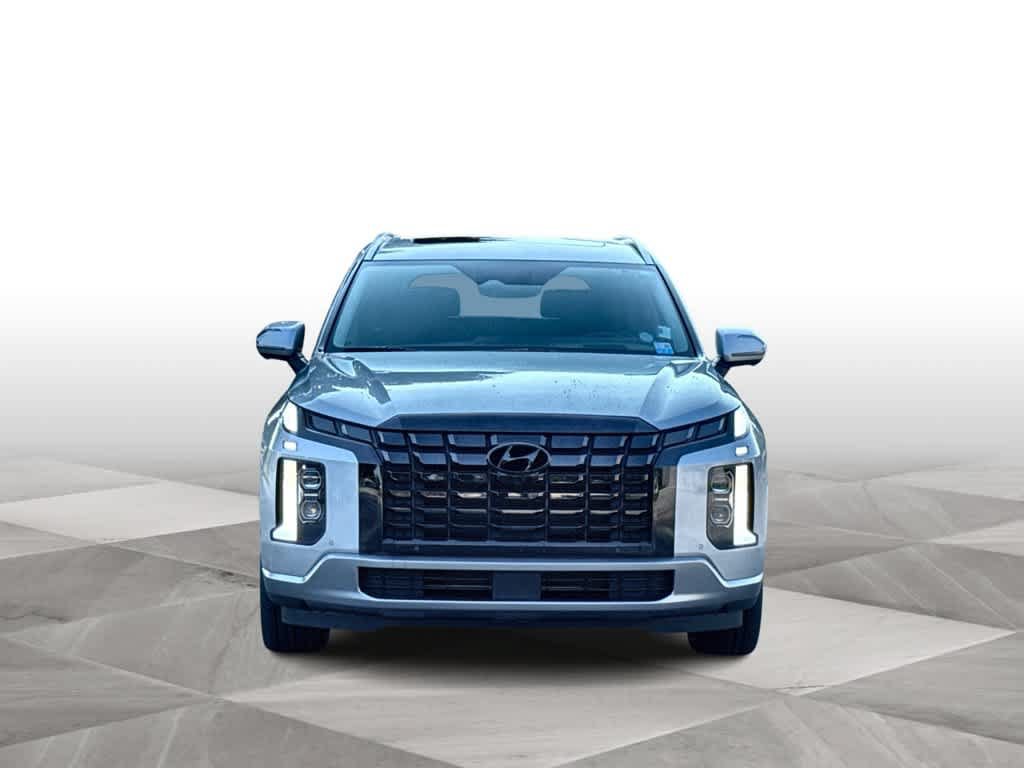 Used 2024 Hyundai Palisade Limited FWD image 3
