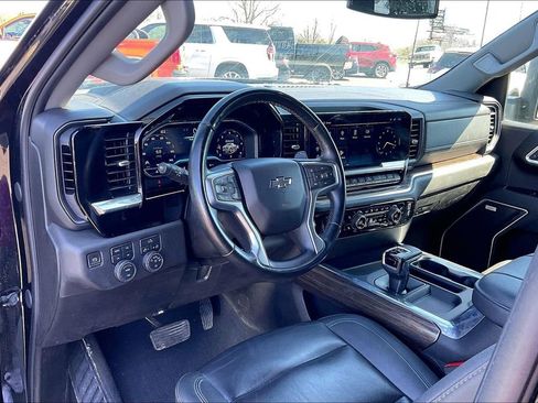 Used 2024 Chevrolet Silverado 1500 RST image 5