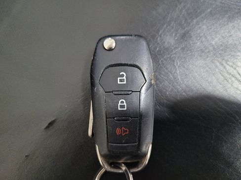 Used 2020 Ford F150 XLT image 32