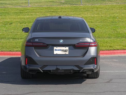Used 2024 BMW i5 eDrive40i w/ Executive Package RWD image 8