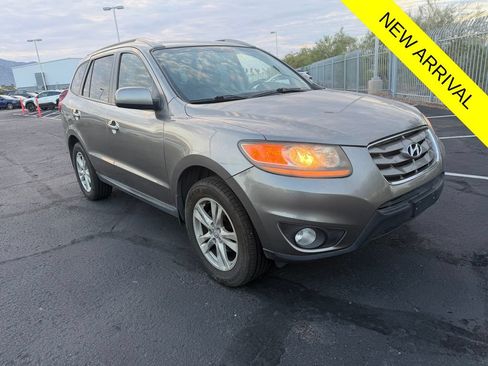 Used 2011 Hyundai Santa Fe SE FWD image 1