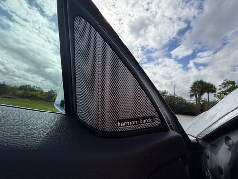 Used 2011 Mercedes-Benz E 350 Cabriolet image 28