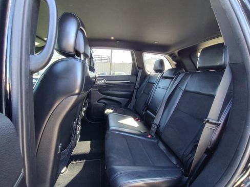 Used 2019 Jeep Grand Cherokee Laredo w/ Laredo X Package image 35