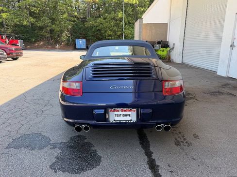 Used 2006 Porsche 911 Carrera RWD image 6