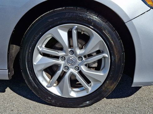 Used 2019 Honda Accord LX image 8