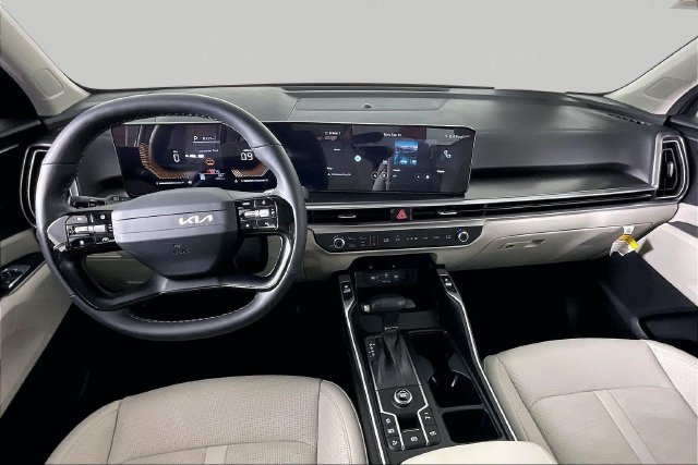 Certified 2026 Kia Sorento EX FWD image 7
