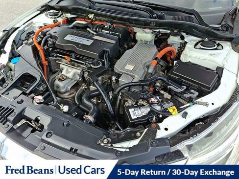 Used 2017 Honda Accord Touring image 30