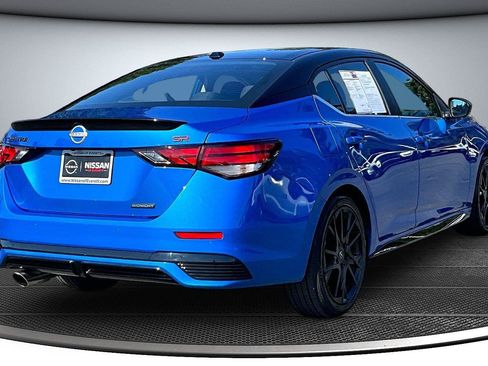 Used 2025 Nissan Sentra SR w/ Midnight Edition FWD image 7
