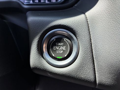 Used 2022 Chevrolet Tahoe LT w/ Luxury Package image 33