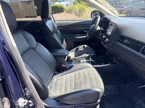 Used 2020 Mitsubishi Outlander SE FWD image 17