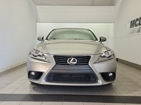 Used 2016 Lexus IS 200t image 3
