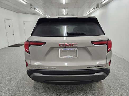 Used 2025 GMC Terrain Elevation w/ Elevation Premium Package image 5