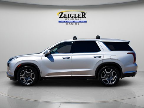 Certified 2023 Hyundai Palisade Limited AWD/4WD image 4