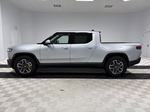 Used 2023 Rivian R1T Adventure image 2