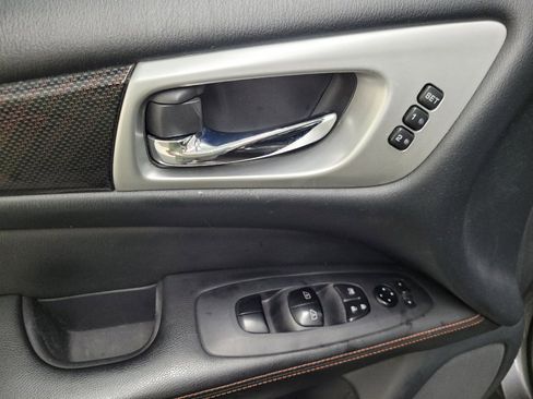Used 2020 Nissan Pathfinder SL AWD/4WD image 27