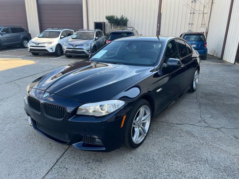 Used 2013 BMW 550i xDrive Sedan image 2