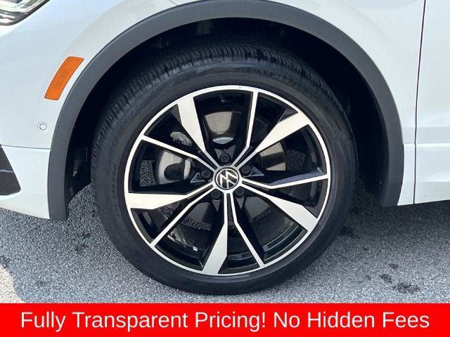 Used 2022 Volkswagen Tiguan SEL R-Line AWD/4WD image 11