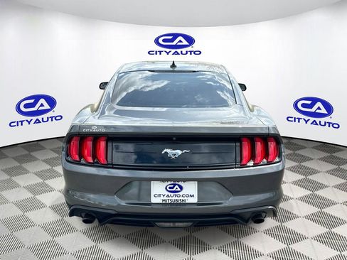 Used 2020 Ford Mustang Coupe image 5