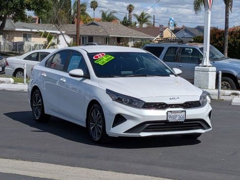Used 2023 Kia Forte LXS FWD image 3