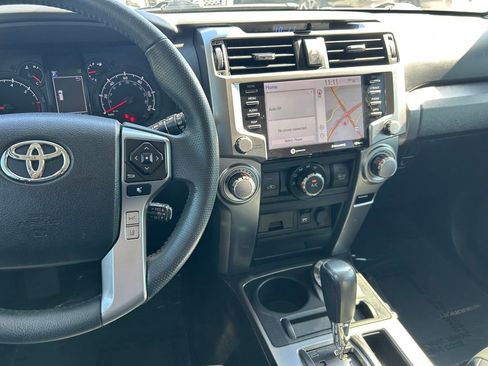 Used 2021 Toyota 4Runner SR5 Premium w/ Moonroof Package AWD/4WD image 19