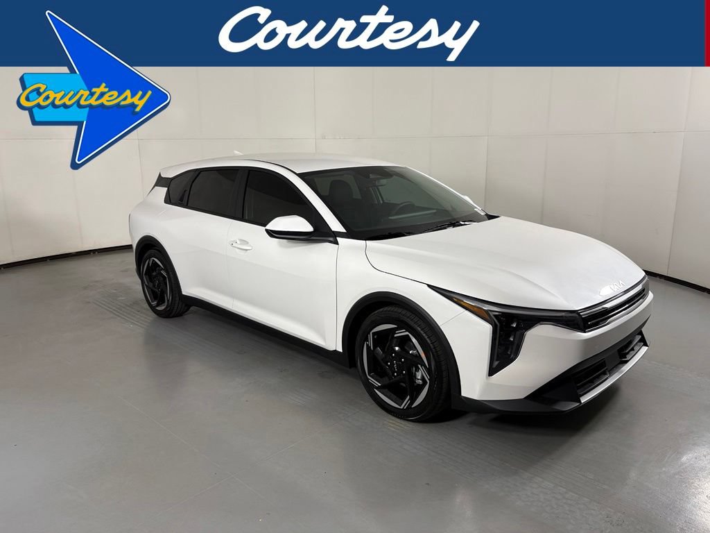 New 2026 Kia K4 EX FWD image 1