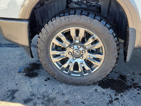 Used 2019 Nissan Titan Platinum Reserve w/ Platinum Utility Package image 7