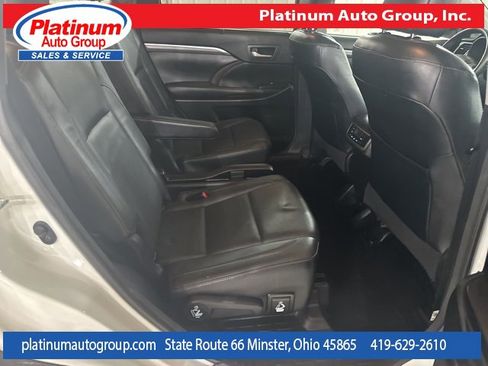 Used 2018 Toyota Highlander Limited image 27
