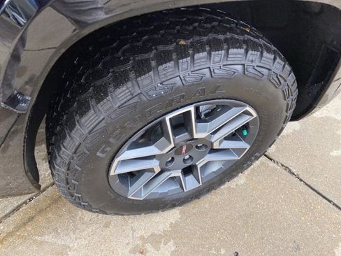 Used 2026 GMC Terrain AT4 image 31