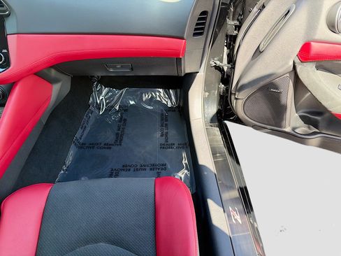 Used 2024 Nissan Z Performance w/ Floor Mat Package RWD image 17