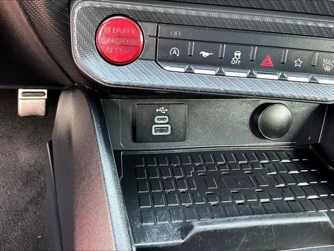 Used 2024 Ford Mustang Premium image 17