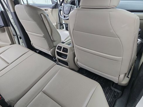 Used 2018 Honda Ridgeline RTL-T image 11