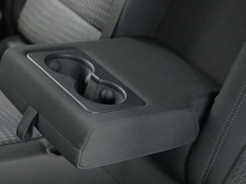 Used 2026 Chevrolet Equinox LT FWD image 33