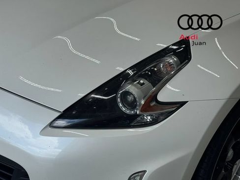 Used 2020 Nissan 370Z Coupe RWD image 7