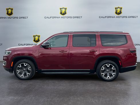 Used 2024 Jeep Wagoneer Series III image 2