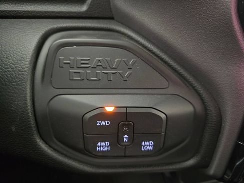 New 2026 RAM 2500 Laramie AWD/4WD image 28