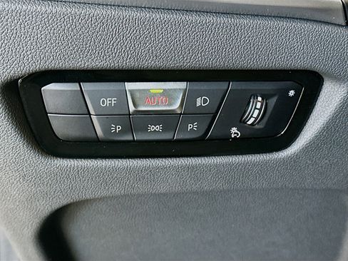 Used 2025 BMW 330i 330i image 17