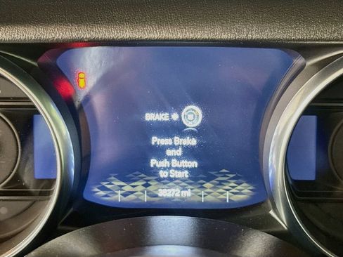 Used 2023 Jeep Wrangler Unlimited Sahara w/ Cold Weather Group AWD/4WD image 13