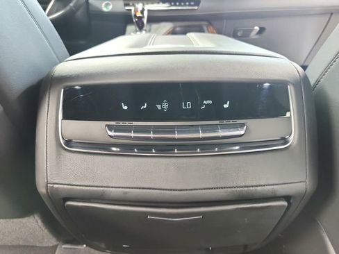 Used 2023 Cadillac Escalade ESV Premium Luxury RWD image 38