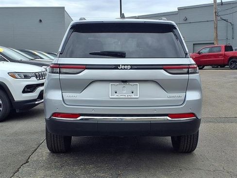 Certified 2024 Jeep Grand Cherokee Limited AWD/4WD image 23